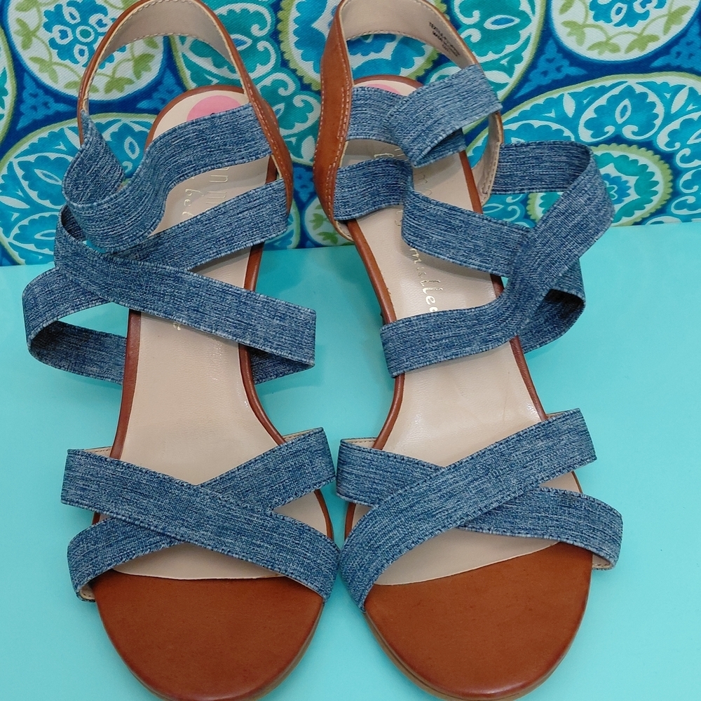 Bettye Muller Blue Denim Tan Strappy Sandals Heels Shoes Comfy Summer Chic Sz 10